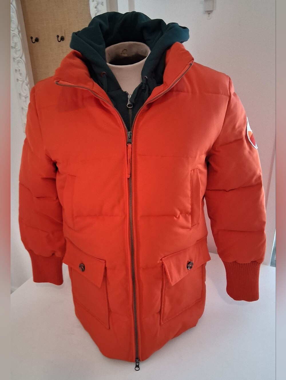 Sundance Bright Orange Puffer Jacket w Green Inlay Hoodie Sz S NWOT